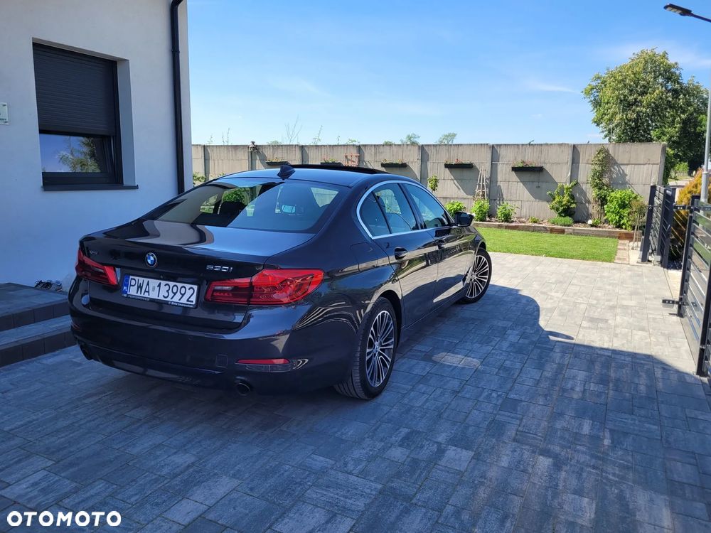 BMW Seria 5 530i xDrive Sport Line - 9