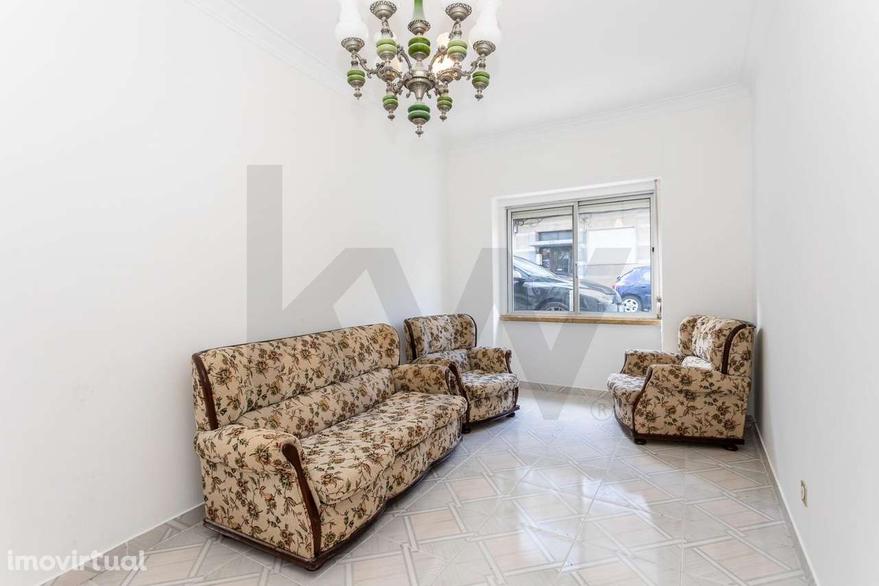 T2 com logradouro de 40m2 e anexo independente em Queluz - Grande imagem: 3/25