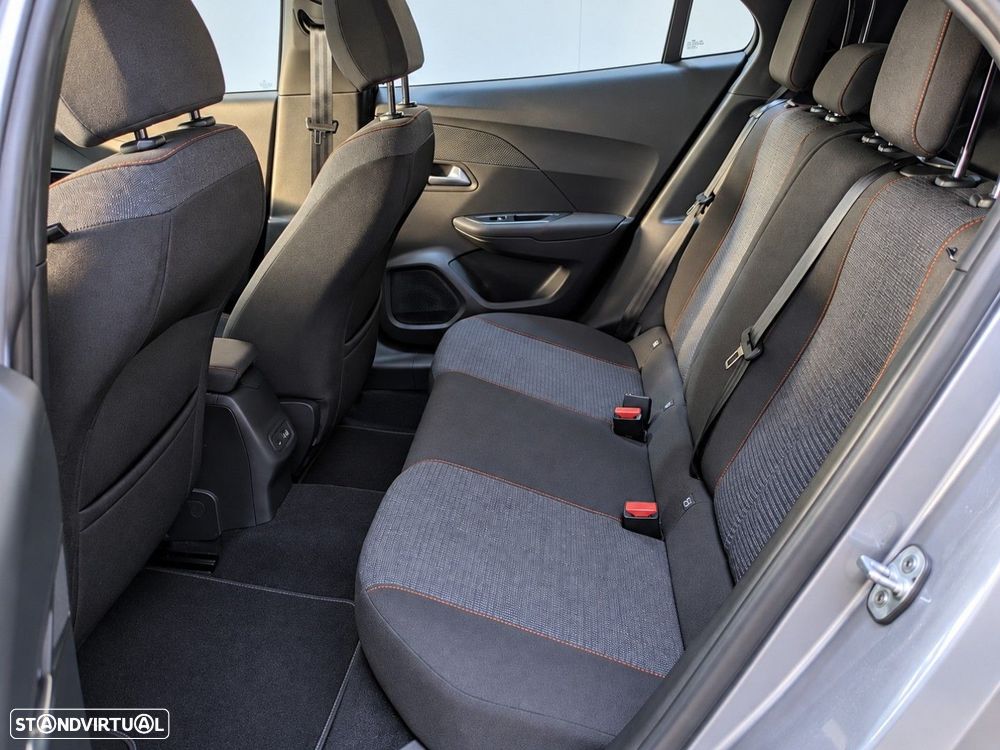 Peugeot e-2008 54 kWh Style - 13