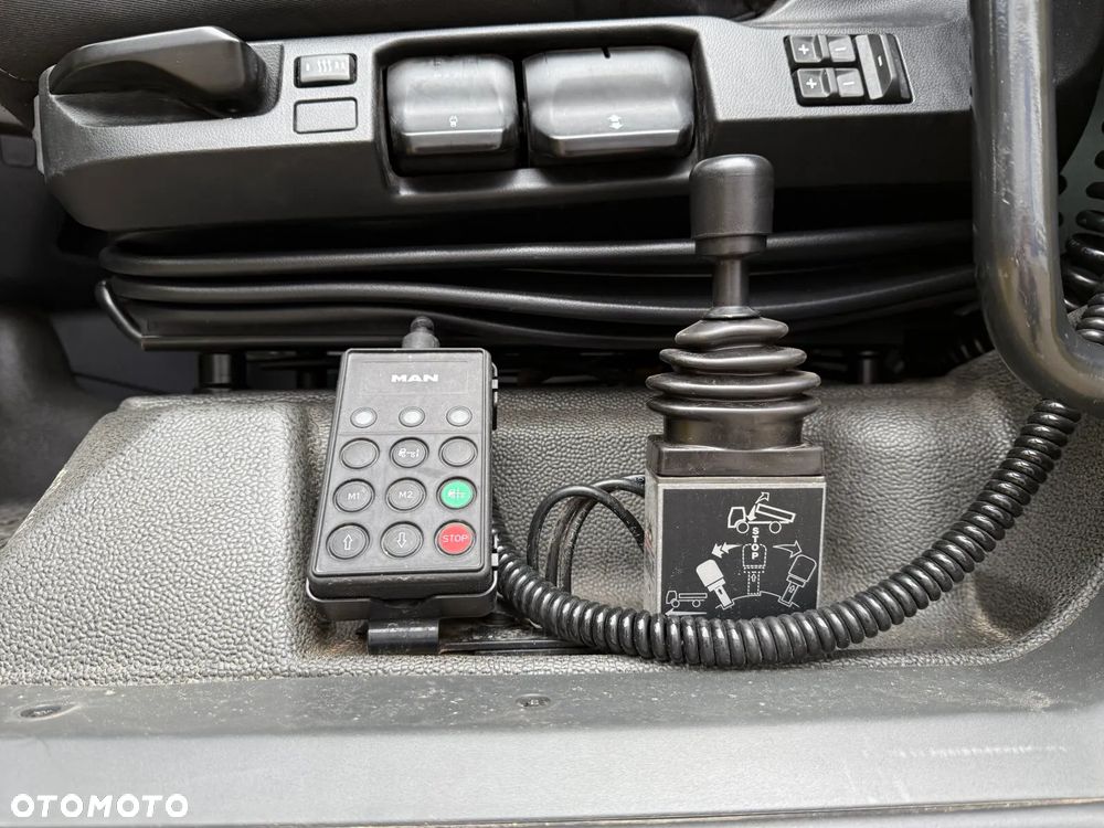 MAN TGX 18.470 4x4H EURO6 CIĄGNIK SIODŁOWY Z HYDRAULIKĄ WYWROTU 56900 EUR - 13
