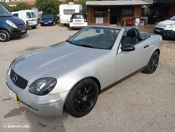 Mercedes-Benz SLK 200 Standard