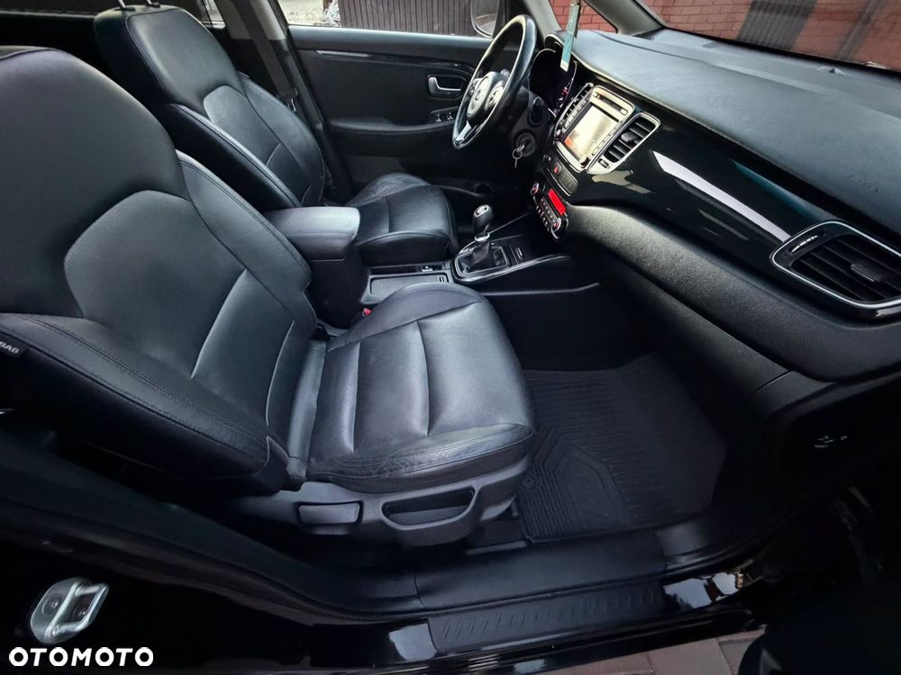 Kia Carens 1.7 CRDi Business Line 7os - 16