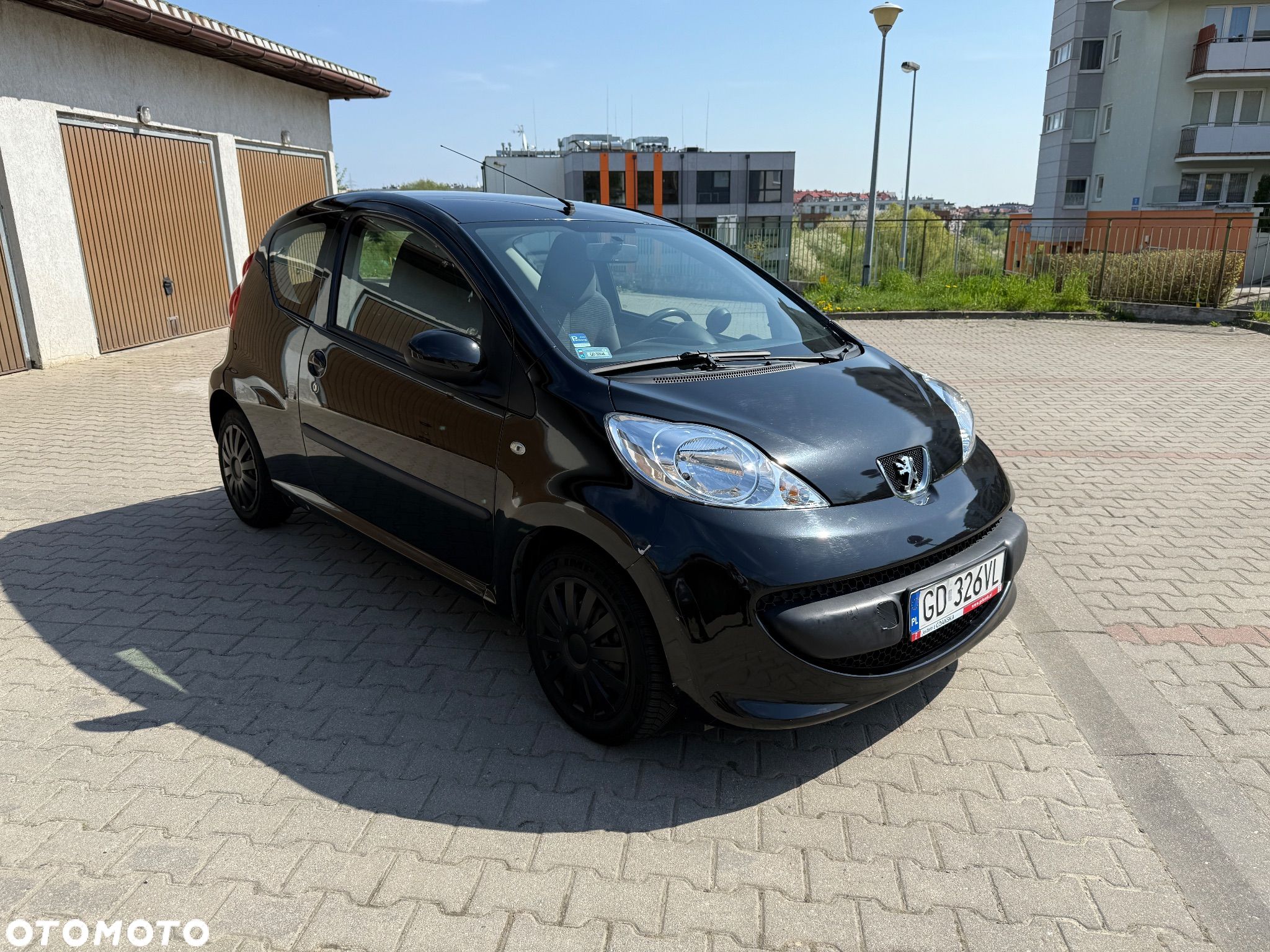 Peugeot 107 1.0 Happy - 1