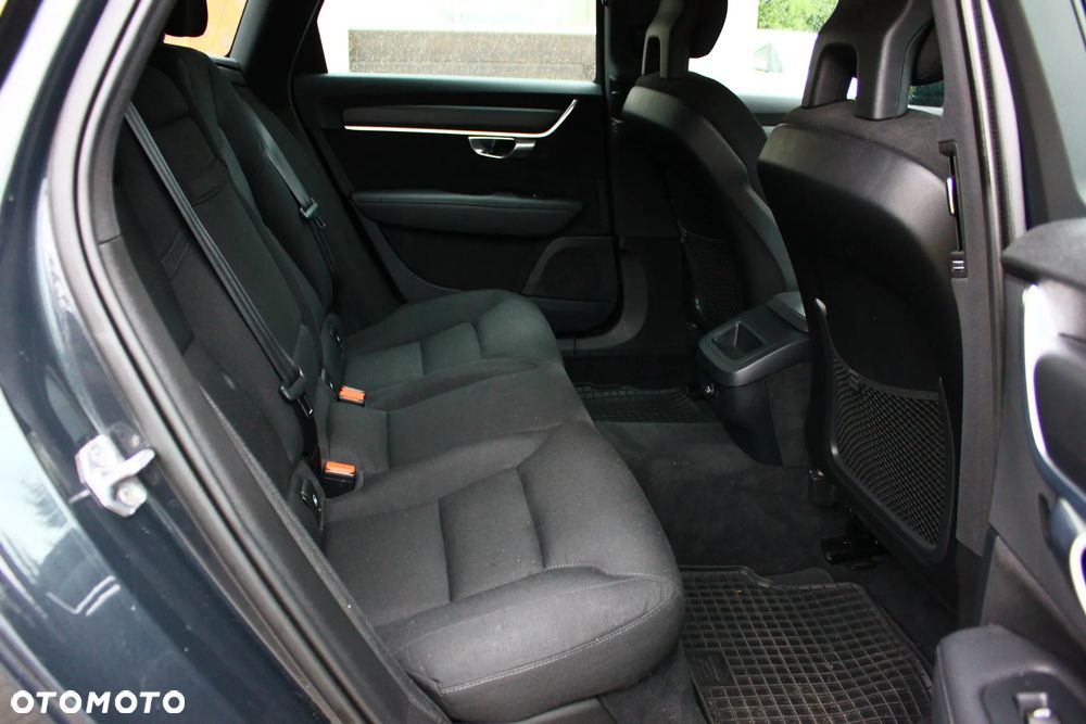 Volvo V90 D3 Momentum - 27