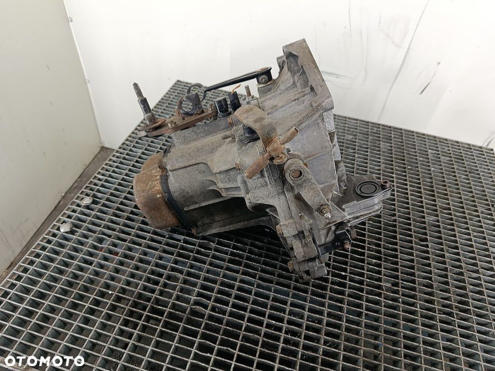 SKRZYNIA BIEGÓW MANUALNA 5 PEUGEOT 206 SW 20CP23 1.4  i 16V - 2
