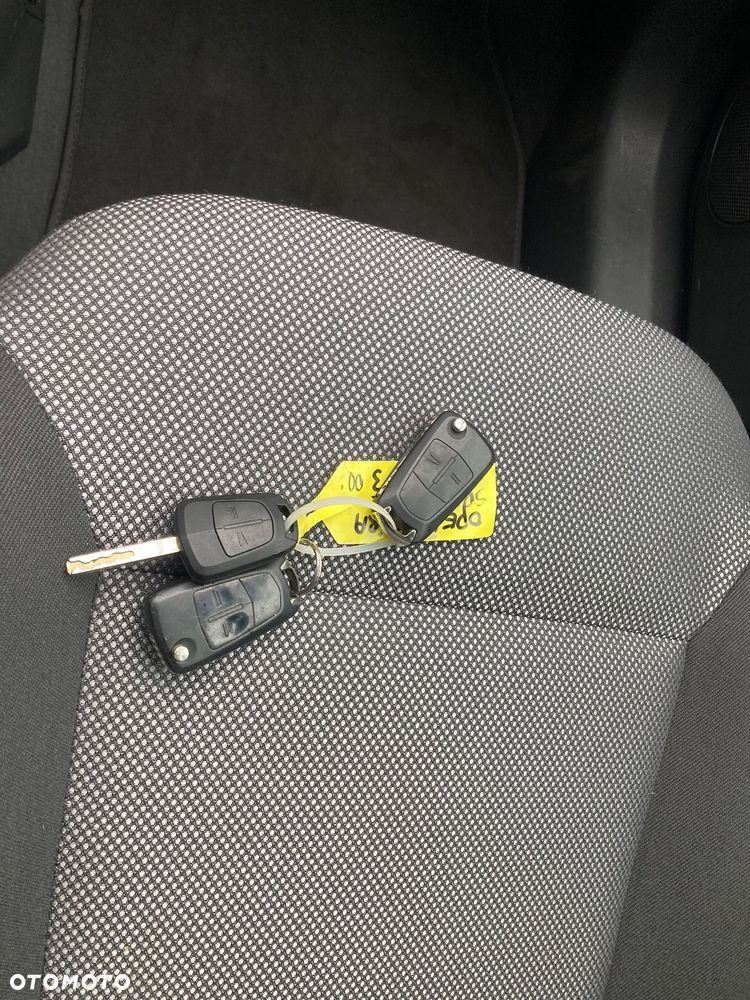 Opel Zafira 1.8 Edition 111 Jahre - 13