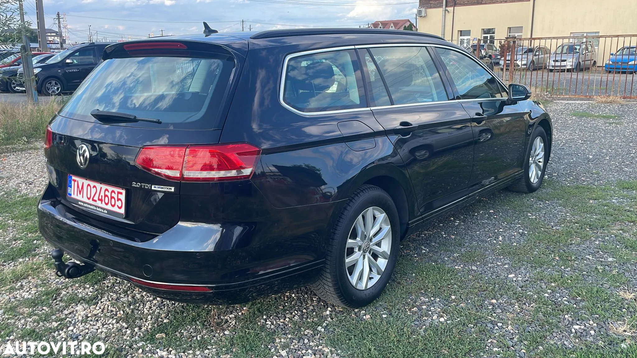 Volkswagen Passat - 4