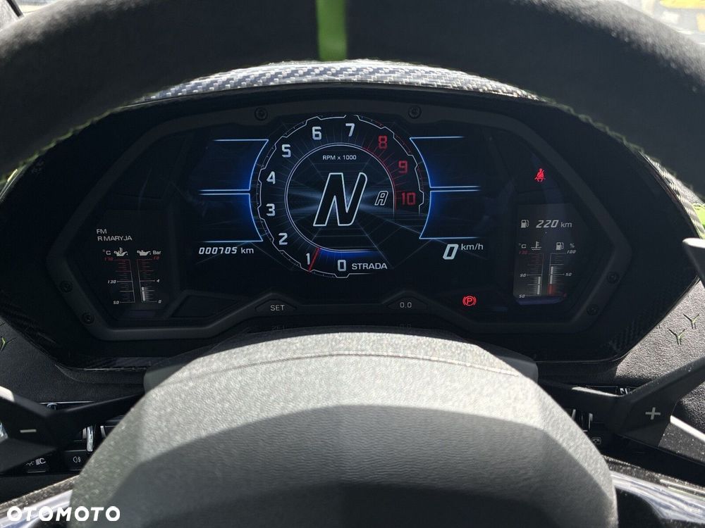 Lamborghini Aventador - 16