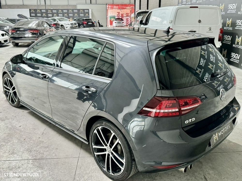 VW Golf 2.0 TDI GTD DSG - 32