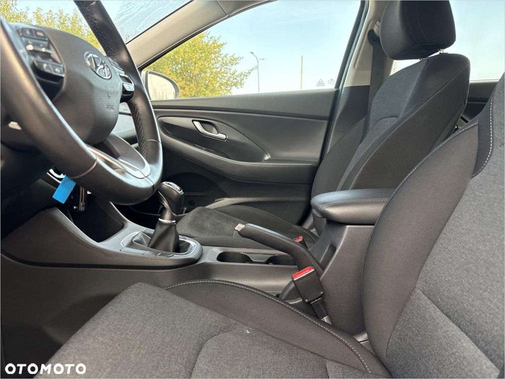 Hyundai i30 1.5 DPI Comfort - 10