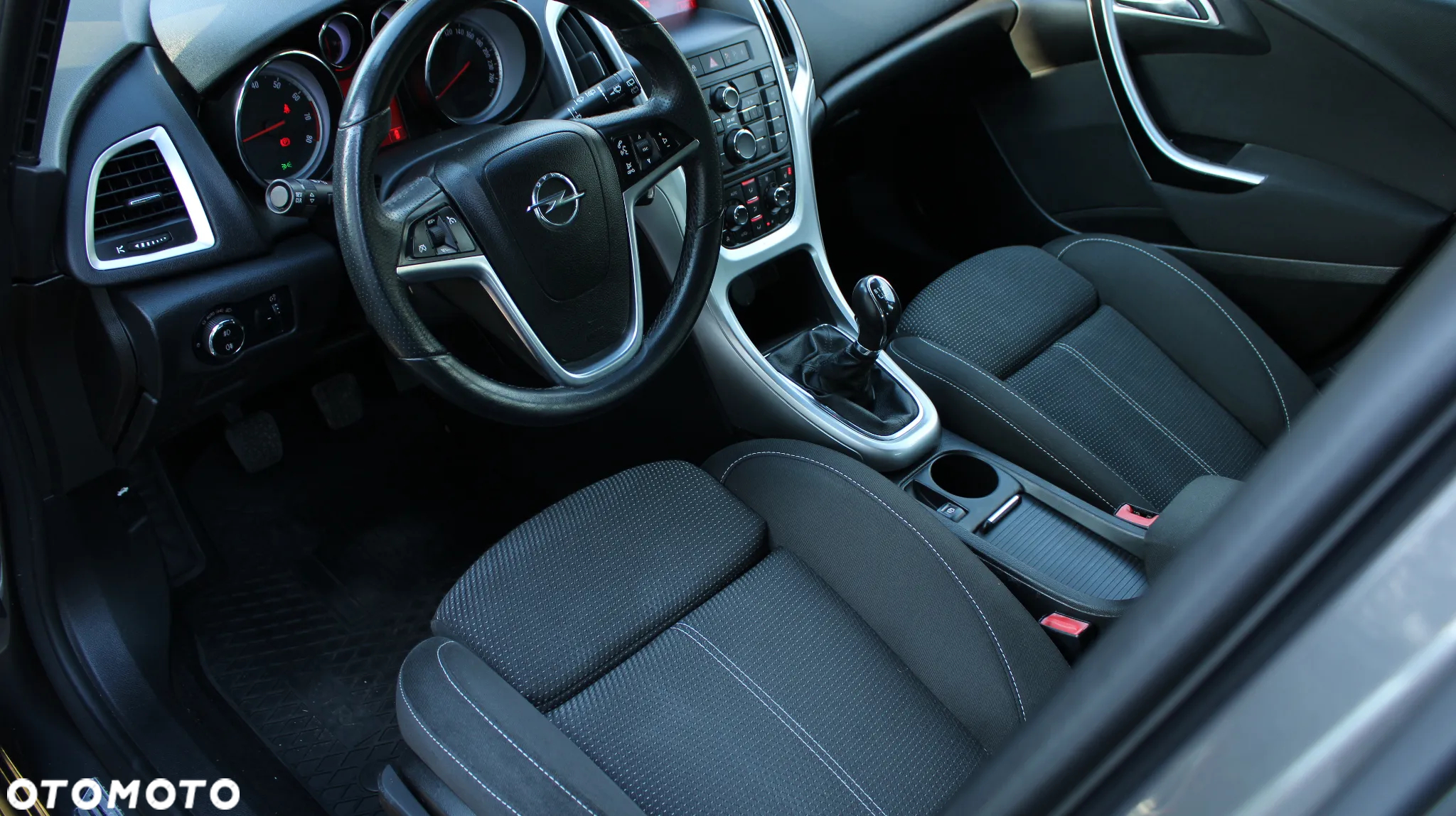 Opel Astra 1.6 Cosmo - 31