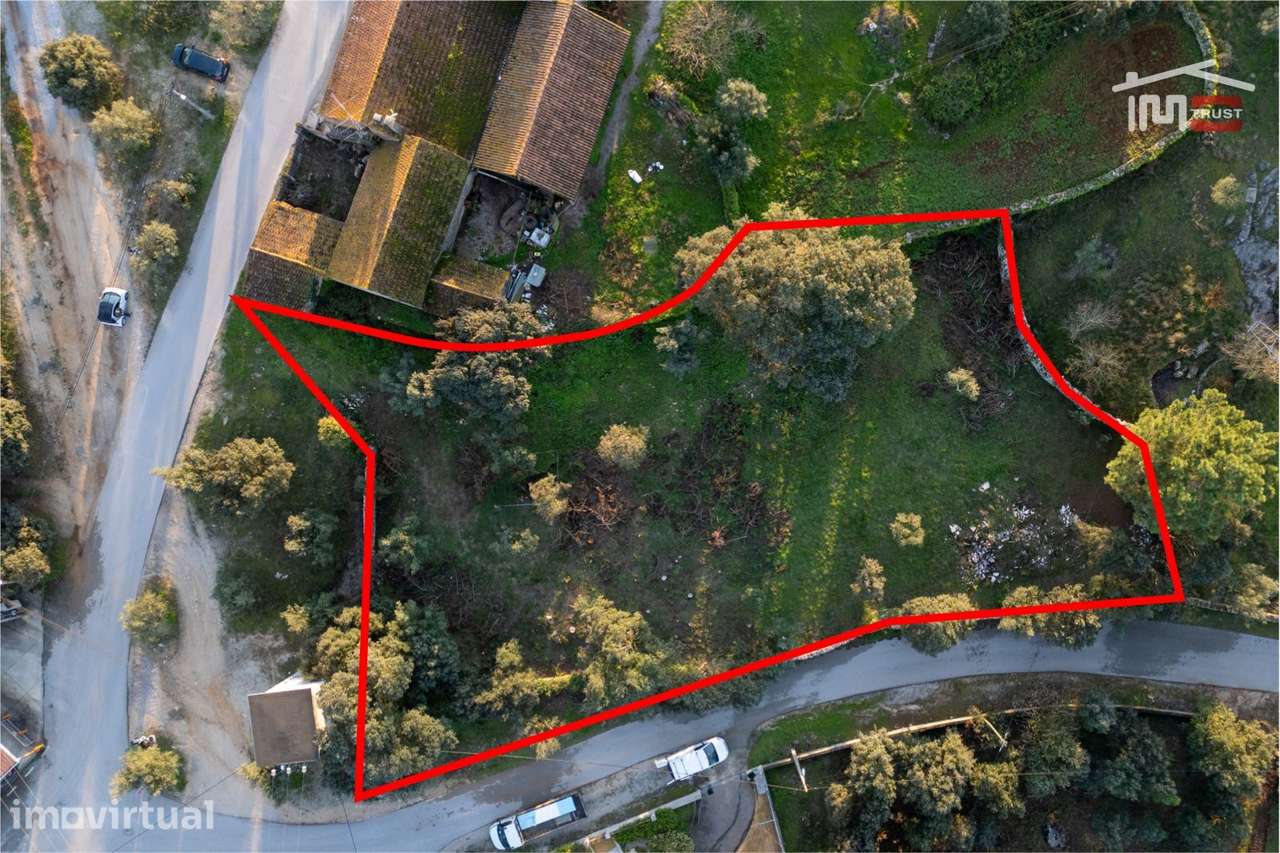 Terreno para construção com 1679 m2 a 4 kms de Fátima - Grande imagem: 2/12
