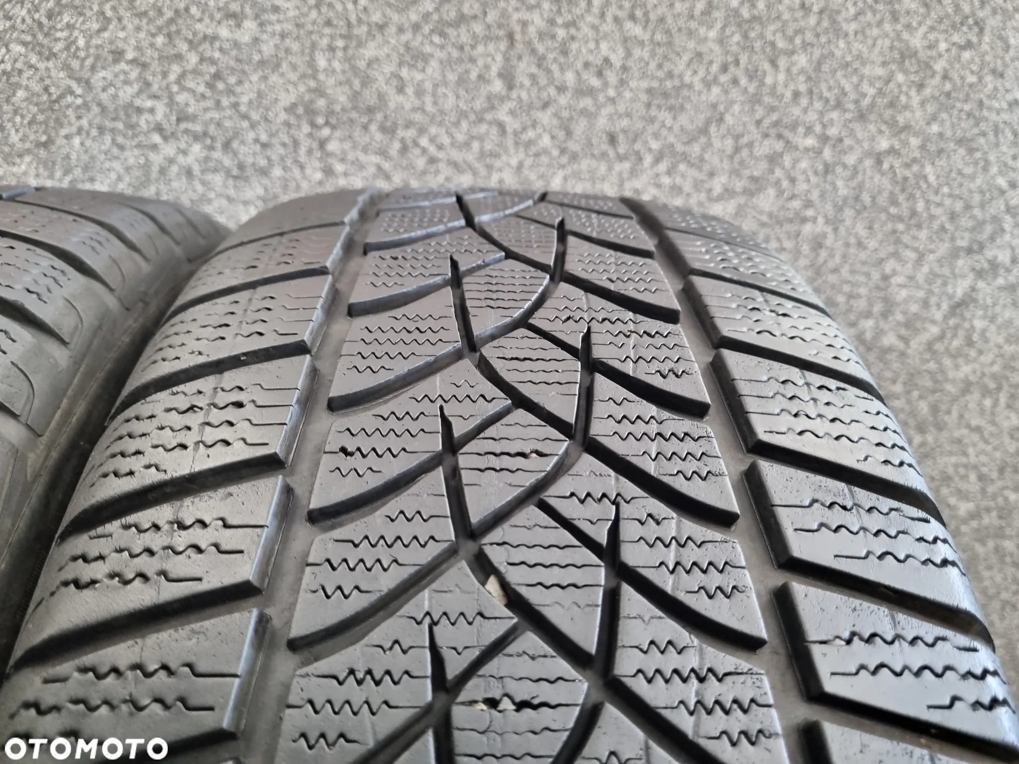 Opony Zimowe Goodyear UltraGrip Performance Gen-1 SUV 235/50/19 99V 2szt. - 3