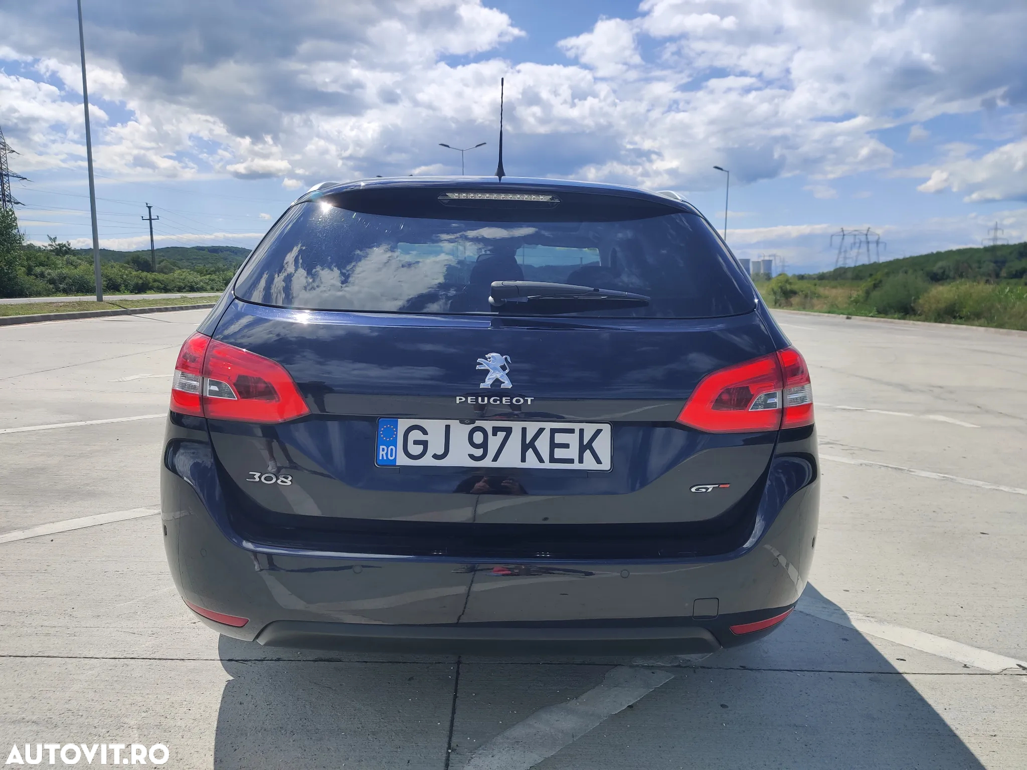 Peugeot 308 SW 1.2 L PureTech Turbo Allure - 3
