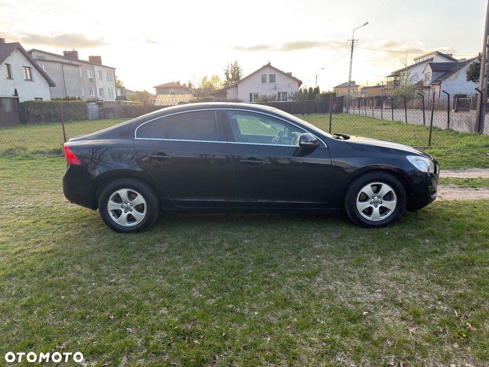 Volvo S60 D5 Summum - 4