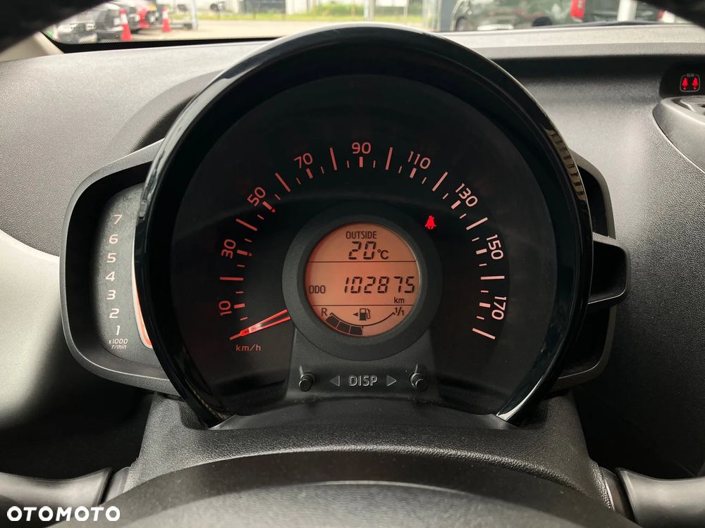 Toyota Aygo x-play - 23