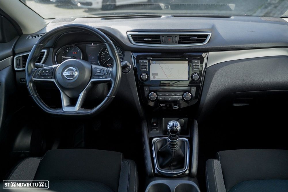 Nissan Qashqai 1.5 dCi N-Connecta 18 - 17