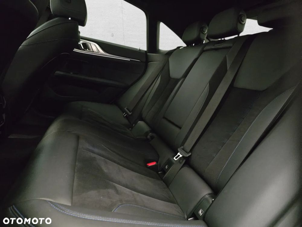 BMW Seria 4 420d xDrive mHEV M Sport - 11