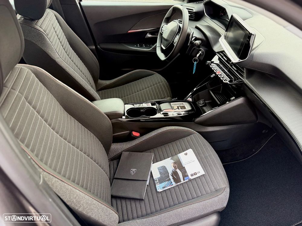 Peugeot 2008 PureTech 130 EAT8 Active Pack - 8