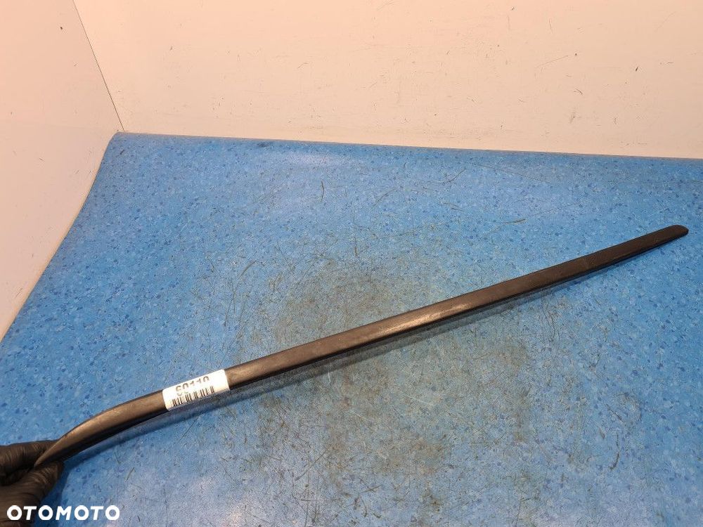 VOLKSWAGEN PASSAT B8 LISTWA OZDOBNA SZYBY CZOŁOWEJ PRAWA  3G0854328 LI7F - 1