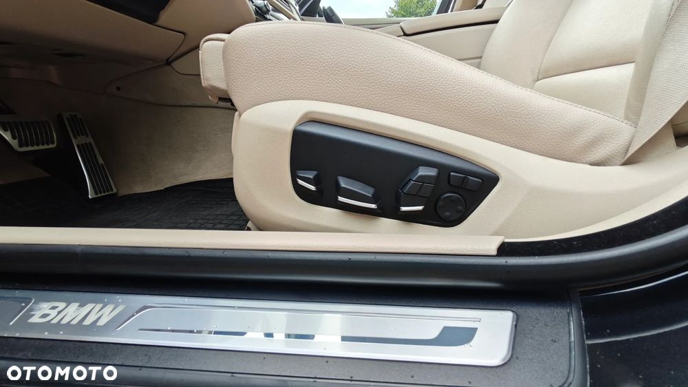 BMW Seria 5 525d xDrive Modern Line - 22