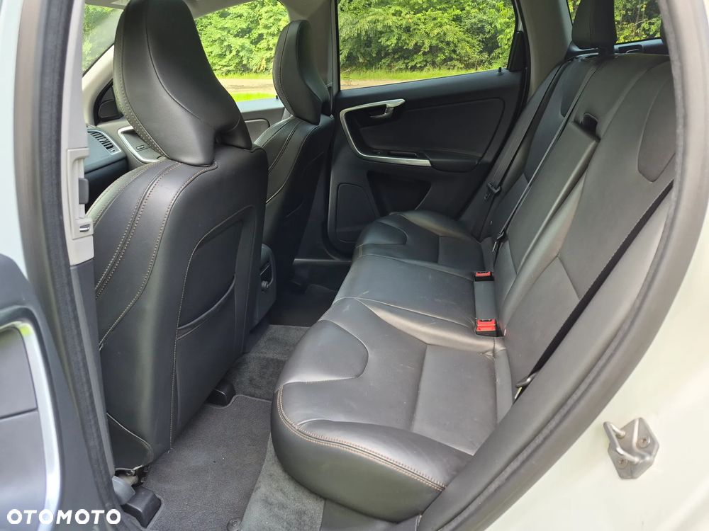Volvo XC 60 D3 Drive-E Summum - 9