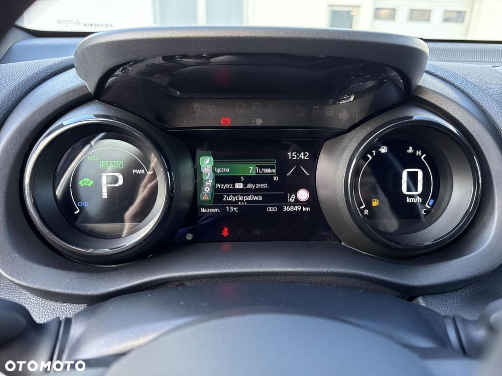 Toyota Yaris Hybrid 1.5 Selection Style - 17