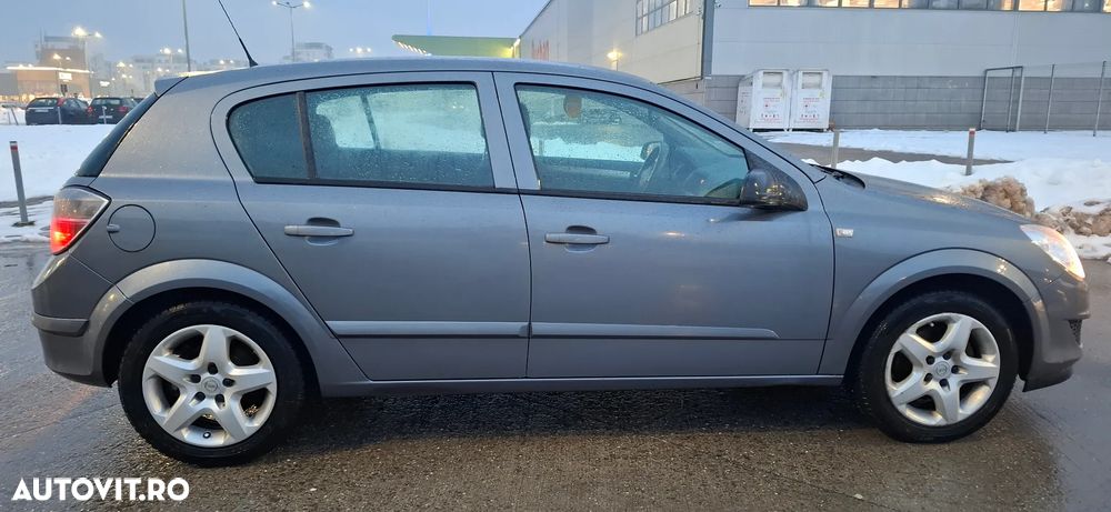 Opel Astra 1.7 CDTi Cosmo - 3