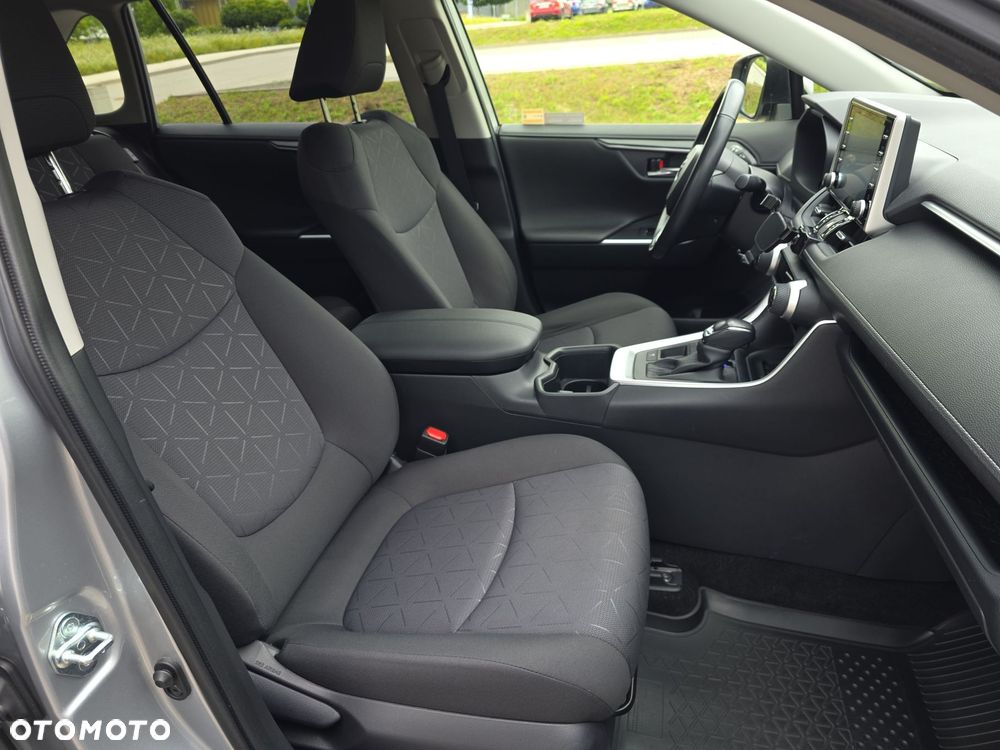 Toyota RAV4 - 16