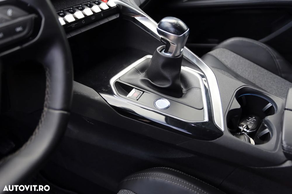 Peugeot 3008 PureTech 130 Stop & Start Allure - 12