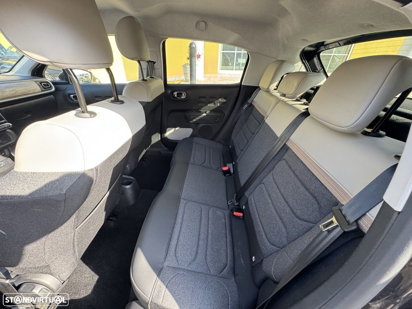 Citroën C3 1.2 PureTech Shine Pack EAT6 - 30