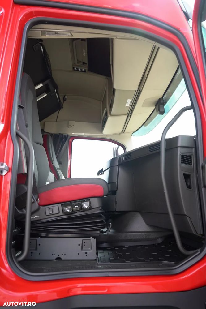 Volvo FH 460 / COMBINAȚIE TANDEM / 120 M3 / TRANSITION / I-SAVE / I-PARK COOL / DIRECȚIE CU RIDICARE A PUNTELOR / WIELTON / CORTINĂ ARMATĂ - 37
