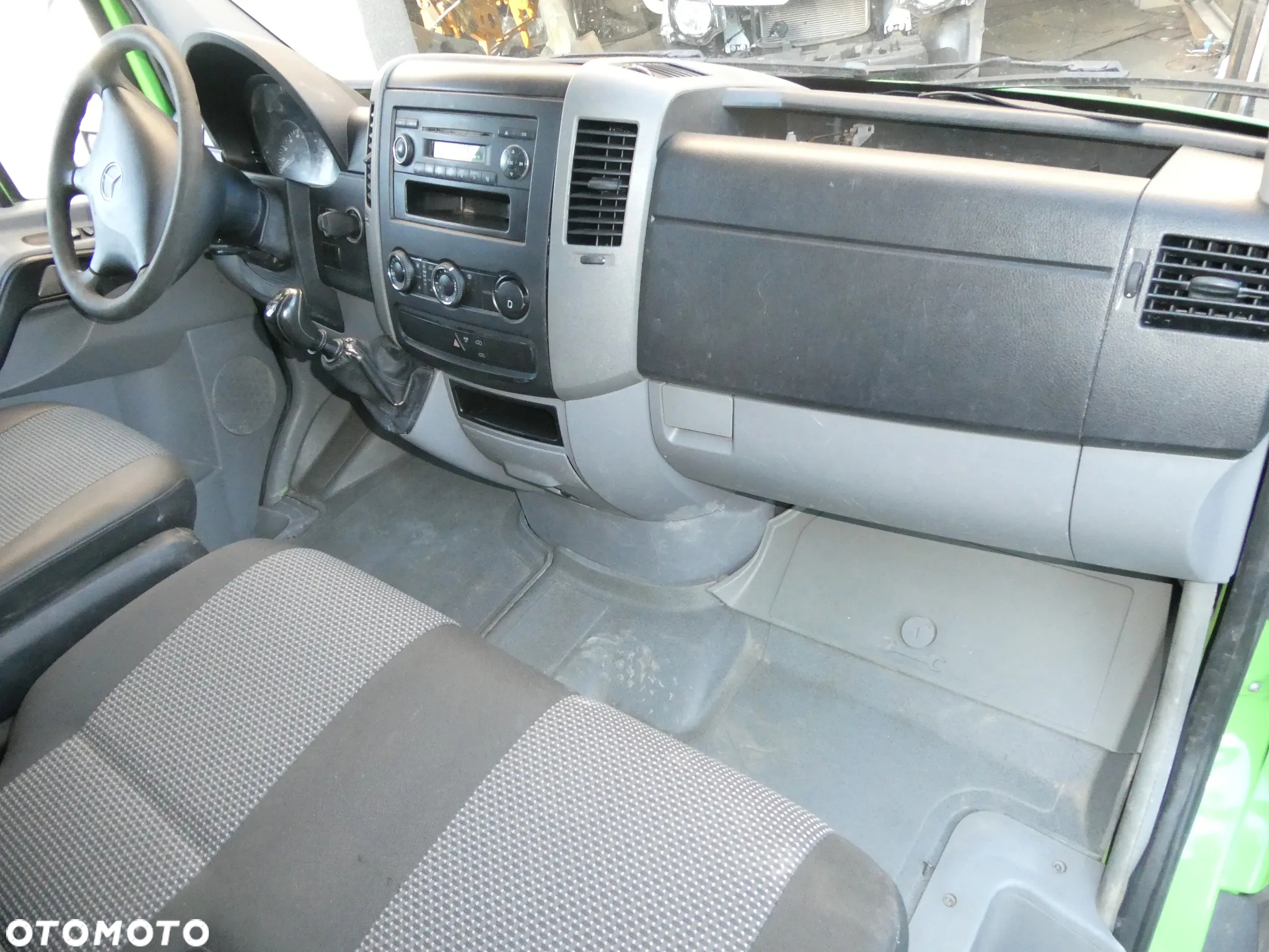 Mercedes-Benz SPRINTER - 13