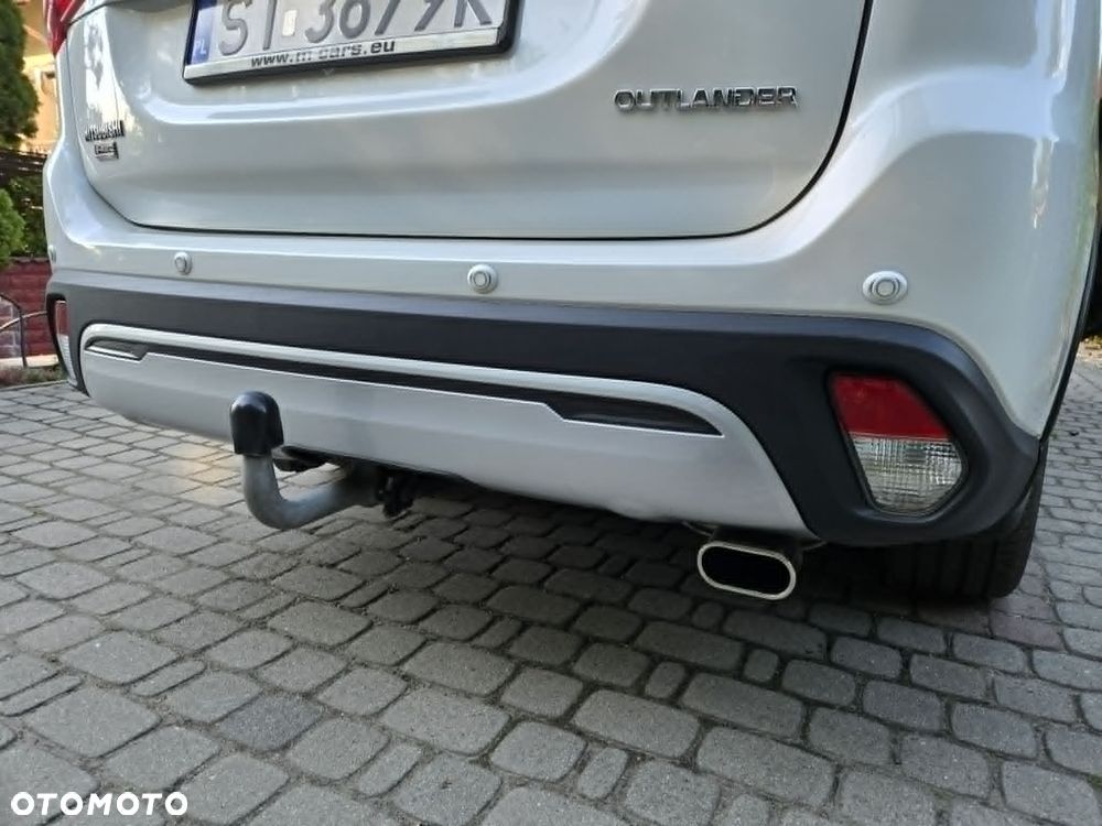 Mitsubishi Outlander - 12