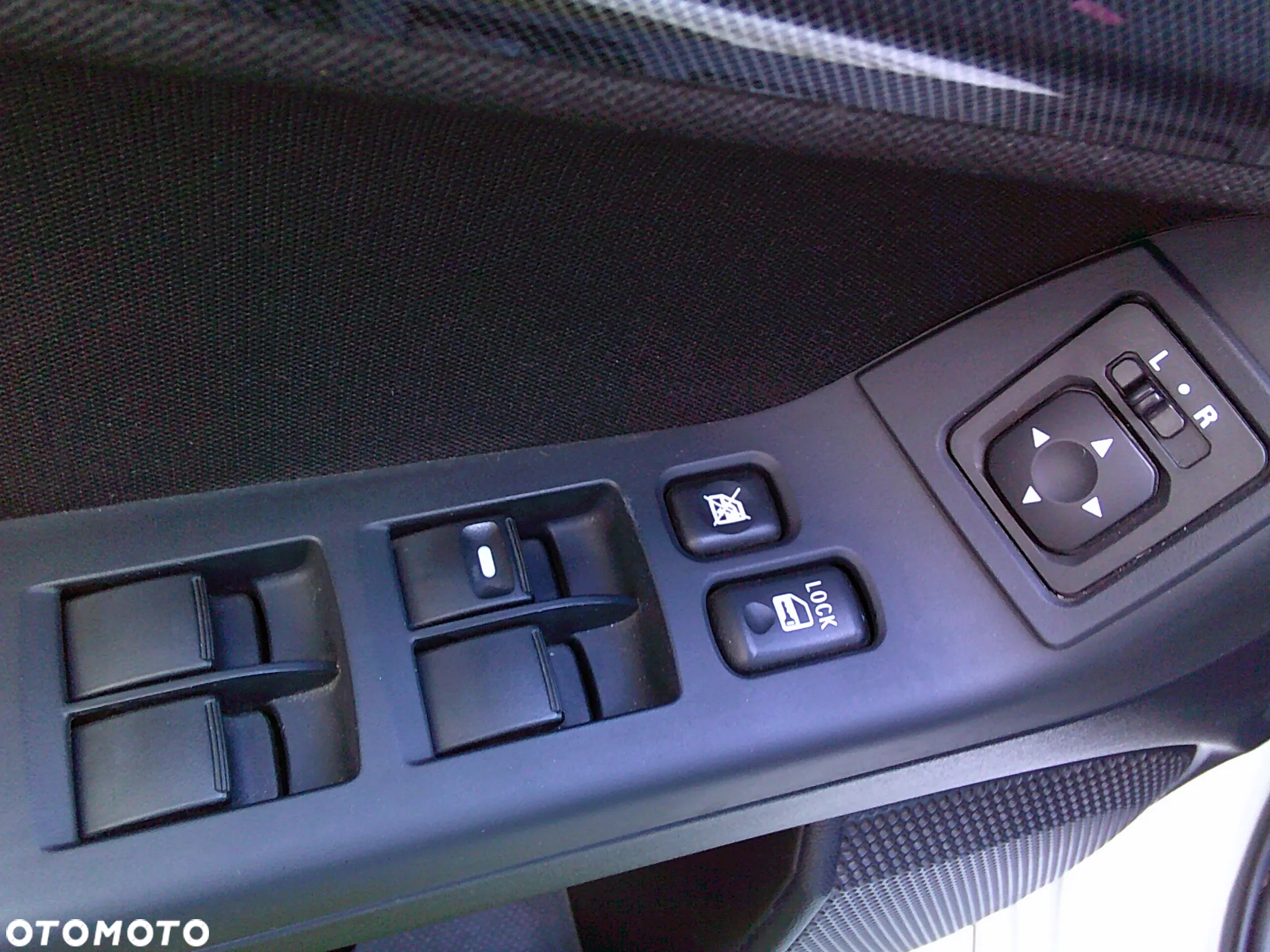 Mitsubishi Lancer 1.8 Inform - 25