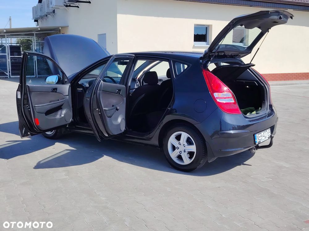 Hyundai i30 1.6 CRDi Style EU5 - 23