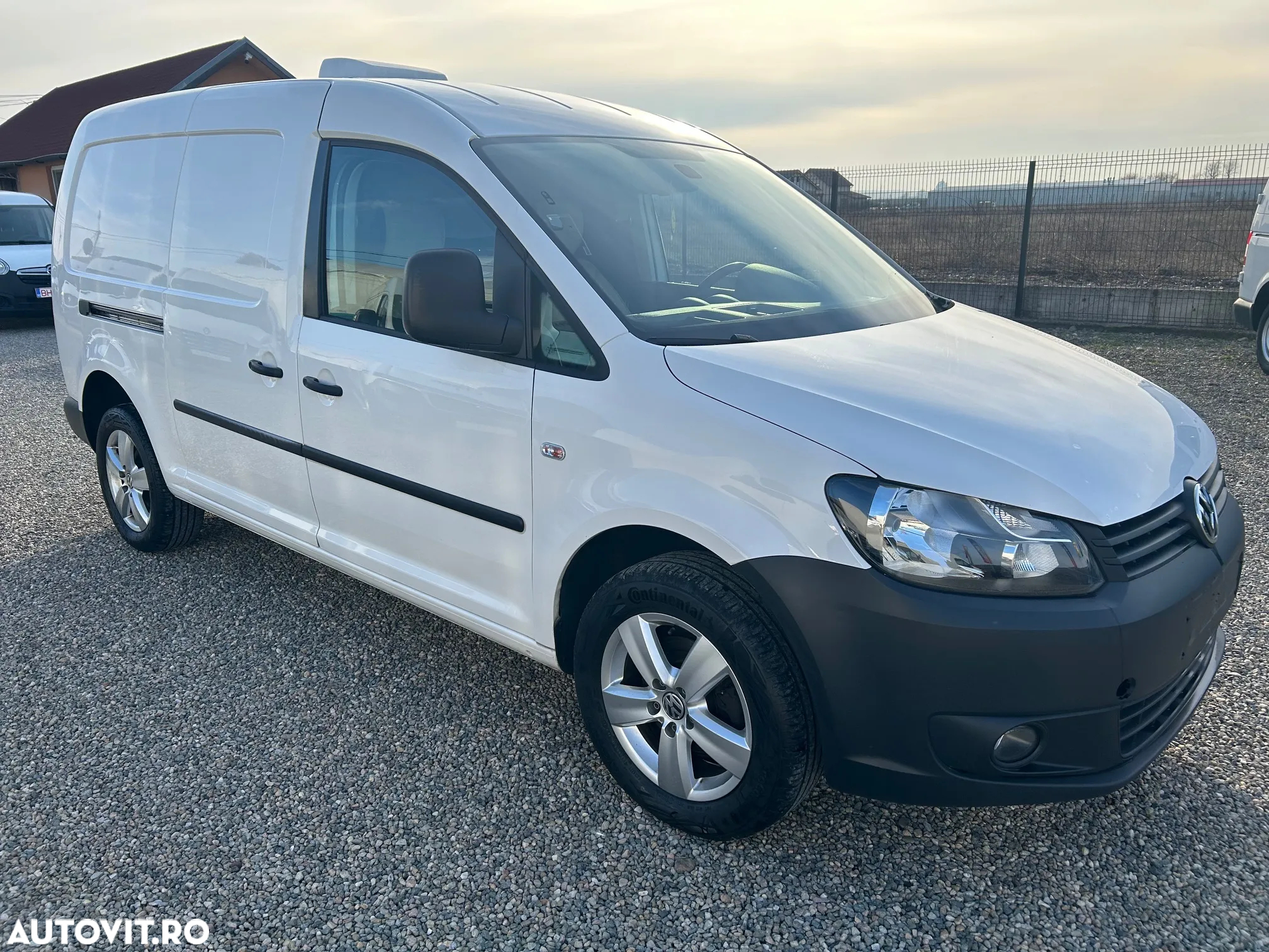 Volkswagen Caddy - 4