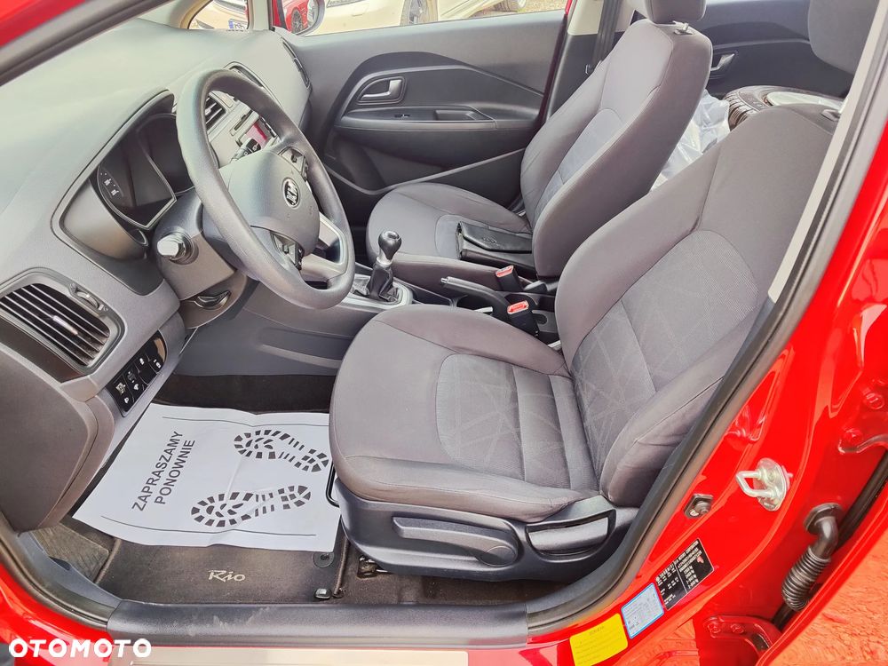 Kia Rio - 16