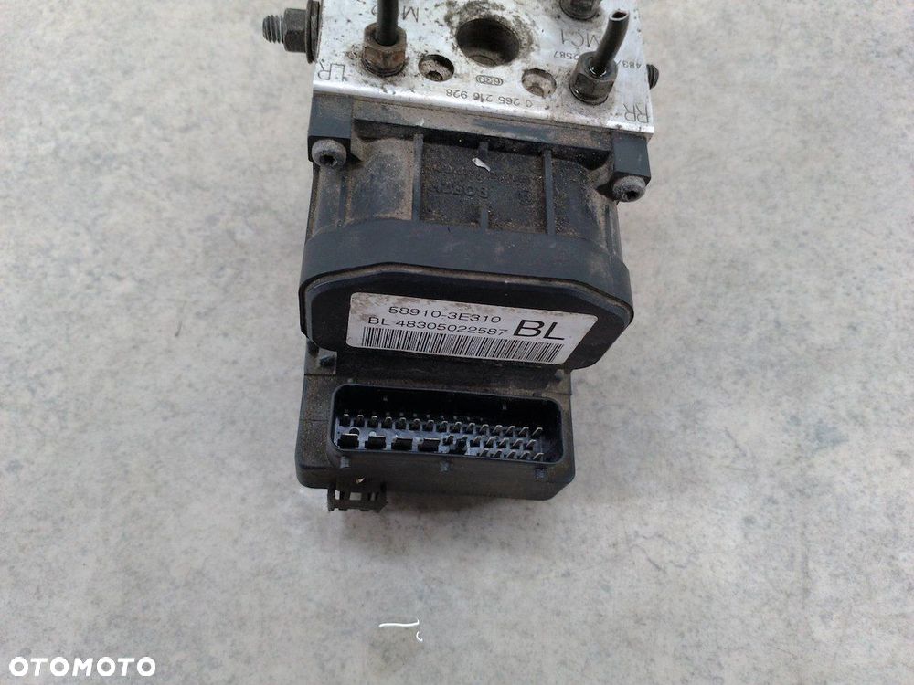 POMPA ABS KIA SORENTO I 58910-3E310 0265216928 0273004660  BOSCH 2.5 CRDI - 7