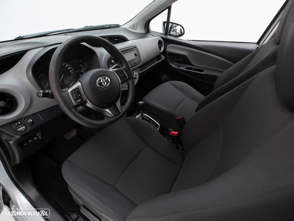 Toyota Yaris 1.5 HSD Active - 7