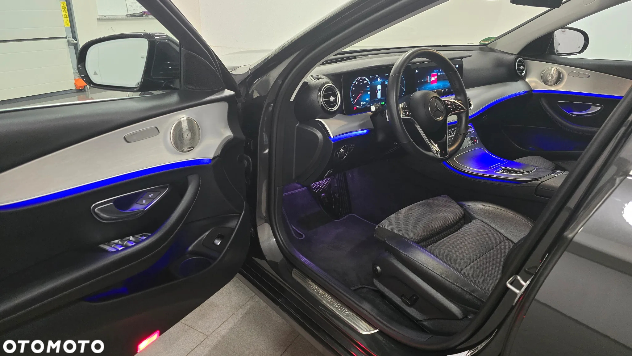 Mercedes-Benz Klasa E 300 de 4Matic T 9G-TRONIC Exclusive - 5