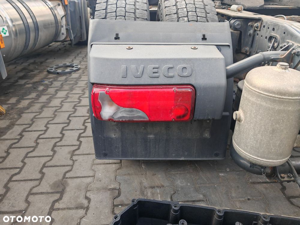 BŁOTNIK KOMPLETNY LEWY TYŁ LAMPA ZWYKŁA IVECO S-WAY HI-WAY - 1
