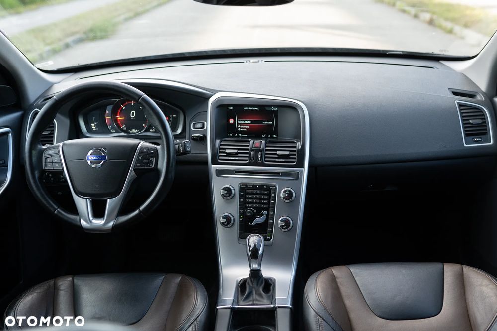 Volvo XC 60 D4 Geartronic Summum - 28