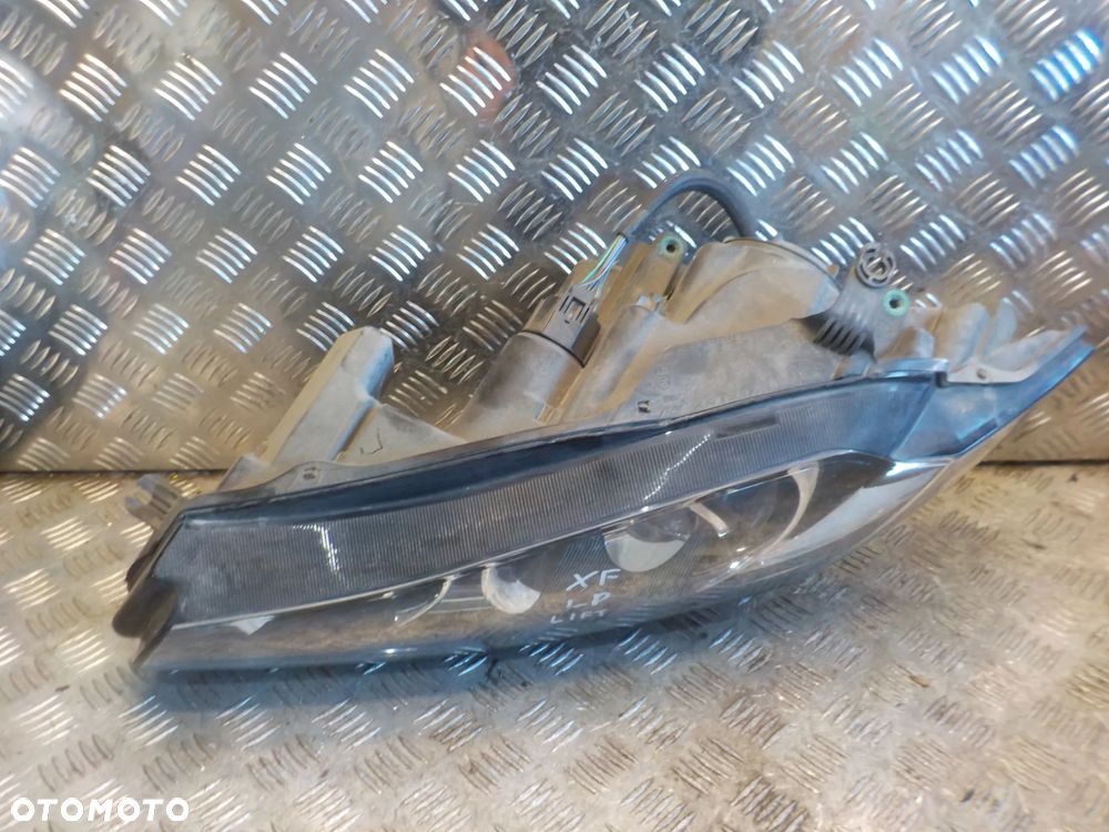 JAGUAR XF X250 LIFT LAMPA LEWA PRZÓD XENON WERSJA ANGIELSKA - 2