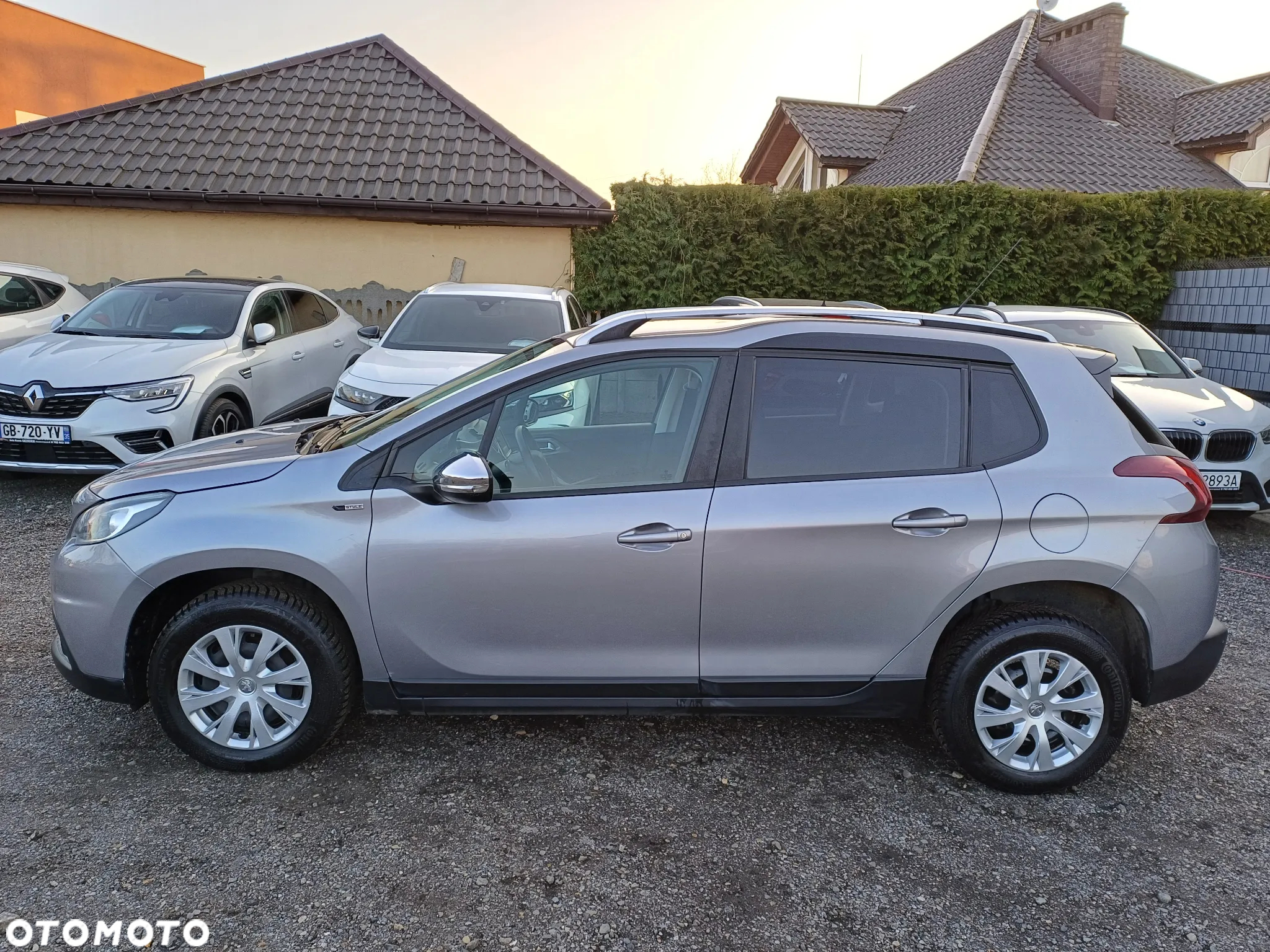 Peugeot 2008 1.2 Pure Tech Style - 3