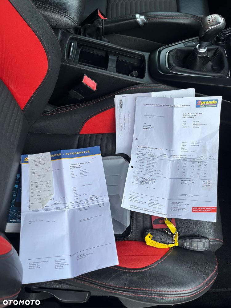 Ford Focus 2.0 EcoBoost ST - 20