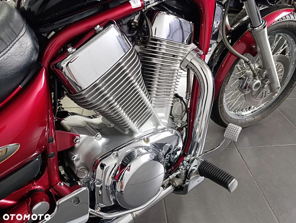 Suzuki Intruder - 18