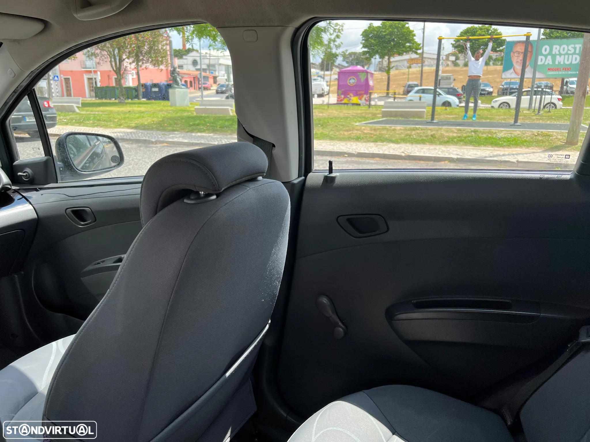 Chevrolet Spark 1.0 LS Bi-Fuel - 10