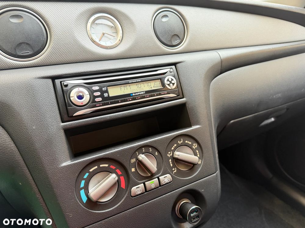 Mitsubishi Outlander 2.0 2WD Invite - 20