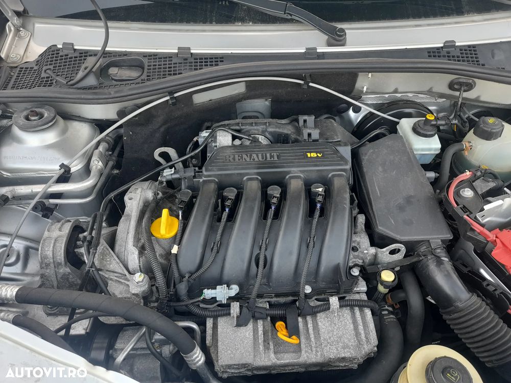 Dacia Duster 1.6 4x4 Prestige - 8